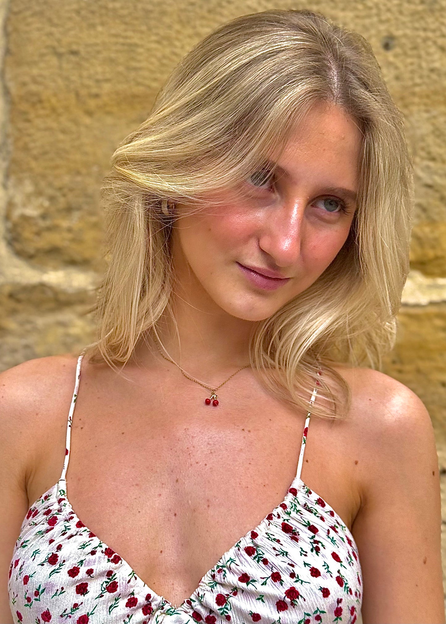 Collier Cherry